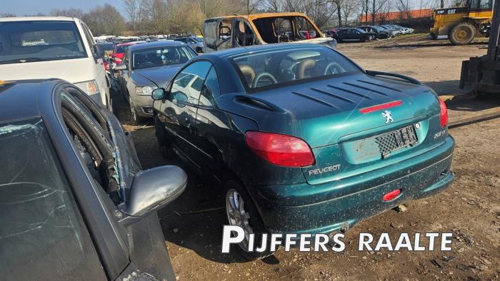 Peugeot 206 CC 2.0 16V Sloopvoertuig (2002, Groen)