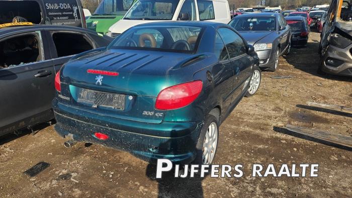 Peugeot 206 CC 2.0 16V Sloopvoertuig (2002, Groen)