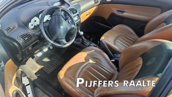 Peugeot 206 CC 2.0 16V Sloopvoertuig (2002, Groen)