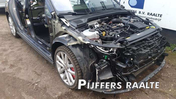 Volkswagen Golf VIII 2.0 GTI Clubsport 16V Sloopvoertuig (2021, Zwart)