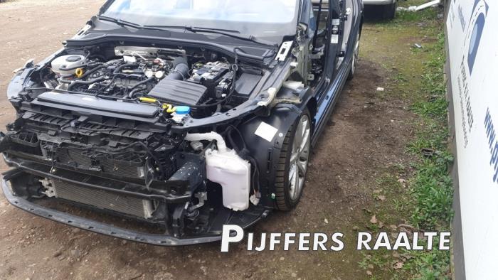 Volkswagen Golf VIII 2.0 GTI Clubsport 16V Sloopvoertuig (2021, Zwart)