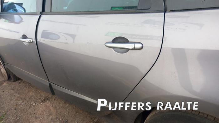 Renault Scénic III 1.4 16V TCe 130 Sloopvoertuig (2010, Grijs)