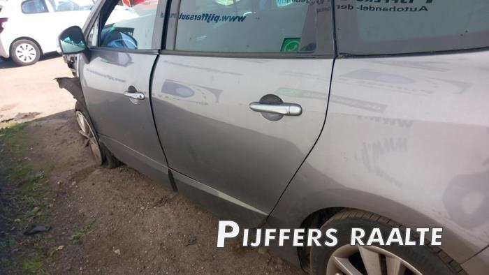 Renault Scénic III 1.4 16V TCe 130 Sloopvoertuig (2010, Grijs)