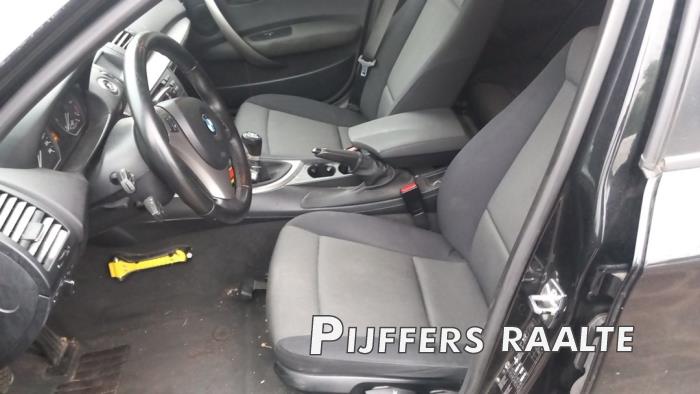 BMW 1 serie 118i 16V Sloopvoertuig (2006, Zwart)