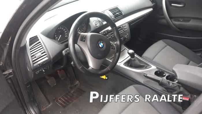 BMW 1 serie 118i 16V Sloopvoertuig (2006, Zwart)