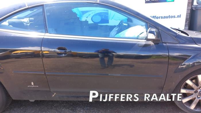 Ford Focus 2 C+C 2.0 16V Sloopvoertuig (2008, Zwart)