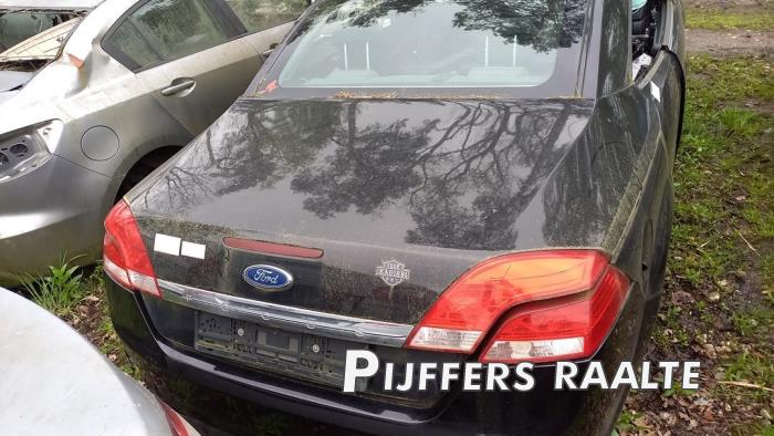 Ford Focus 2 C+C 2.0 16V Sloopvoertuig (2008, Zwart)