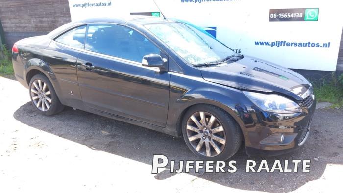 Ford Focus 2 C+C 2.0 16V Sloopvoertuig (2008, Zwart)