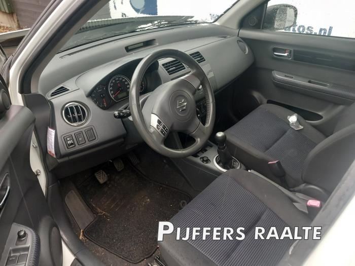 Suzuki Swift 1.3 VVT 16V Sloopvoertuig (2008, Wit)