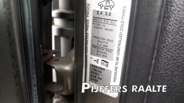 Peugeot 308 SW 1.6 VTI 16V Sloopvoertuig (2010, Grijs)