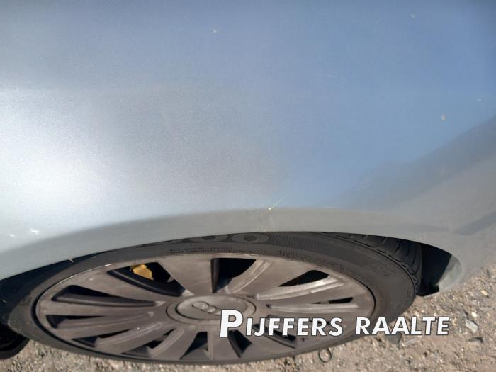 Audi A8 4.2 V8 40V Lang Quattro Sloopvoertuig (2003, Metallic, Zilver)