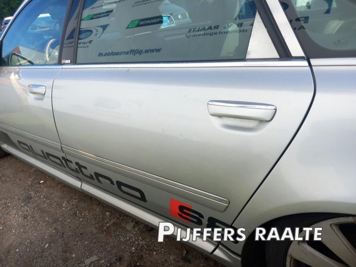 Audi A8 4.2 V8 40V Lang Quattro Sloopvoertuig (2003, Metallic, Zilver)