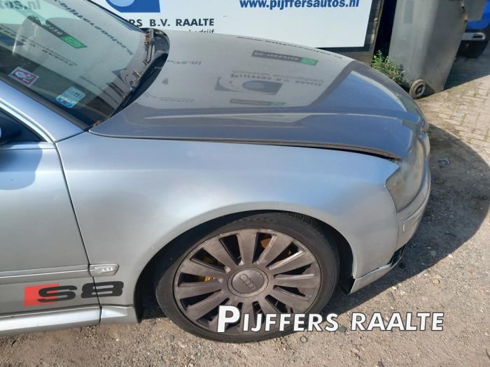 Audi A8 4.2 V8 40V Lang Quattro Sloopvoertuig (2003, Metallic, Zilver)