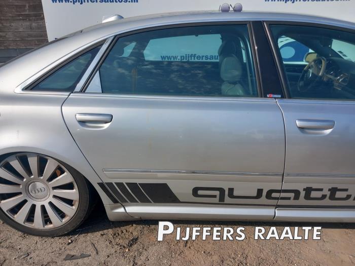 Audi A8 4.2 V8 40V Lang Quattro Sloopvoertuig (2003, Metallic, Zilver)