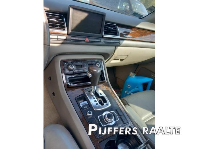 Audi A8 4.2 V8 40V Lang Quattro Sloopvoertuig (2003, Metallic, Zilver)