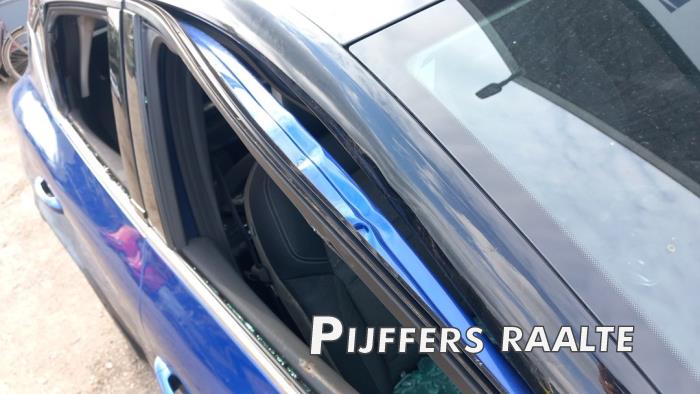 Renault Captur II 1.6 E-Tech 160 Sloopvoertuig (2021, Blauw)