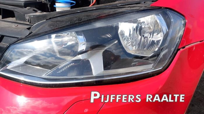 Volkswagen Golf VII Variant 1.2 TSI 16V BlueMOTION Sloopvoertuig (2016, Rood)