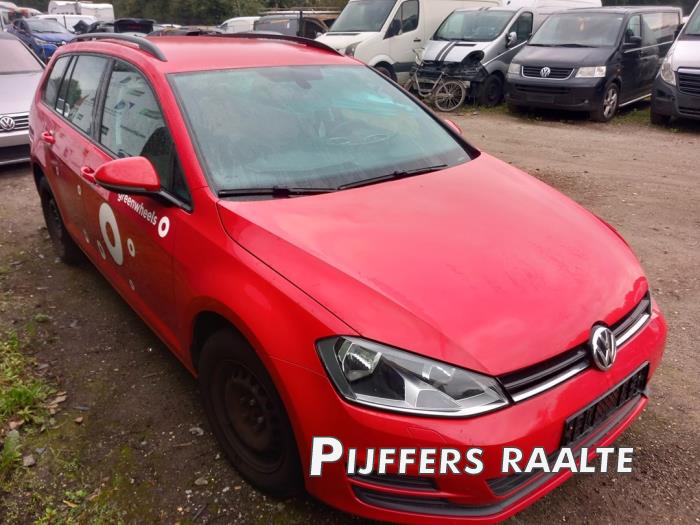 Volkswagen Golf VII Variant 1.2 TSI 16V BlueMOTION Sloopvoertuig (2016, Rood)