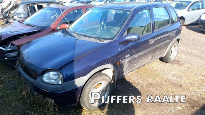 Opel Corsa B 1.4i Sloopvoertuig (1998, Blauw)