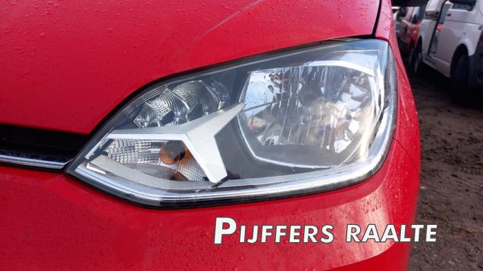 Volkswagen Up! 1.0 12V 60 Sloopvoertuig (2017, Rood)