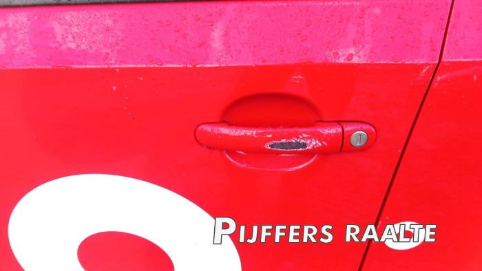 Volkswagen Up! 1.0 12V 60 Sloopvoertuig (2017, Rood)