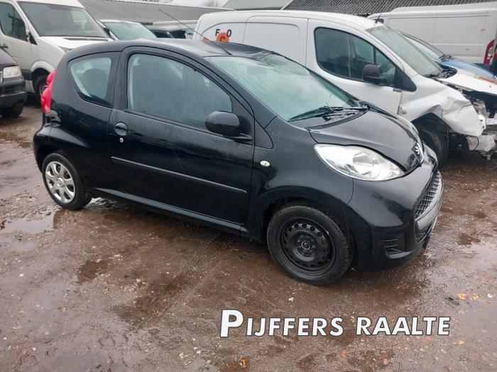 Peugeot 107 1.0 12V Sloopvoertuig (2011, Zwart)