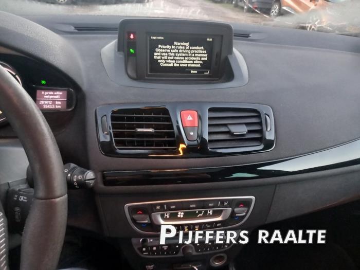 Renault Megane III Grandtour 1.4 16V TCe 130 Sloopvoertuig (2011, Zwart)