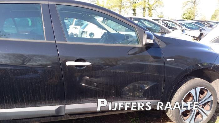 Renault Megane III Grandtour 1.4 16V TCe 130 Sloopvoertuig (2011, Zwart)