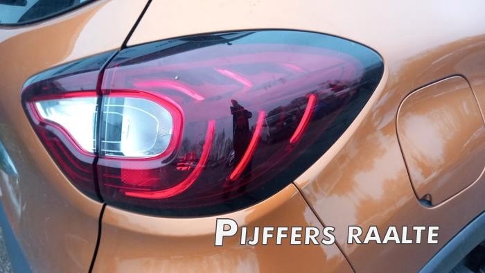 Renault Captur 1.2 TCE 16V EDC Sloopvoertuig (2017, Oranje)