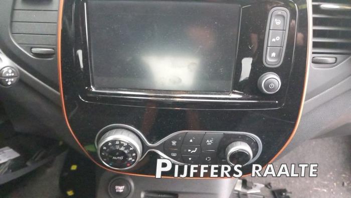 Renault Captur 1.2 TCE 16V EDC Sloopvoertuig (2017, Oranje)