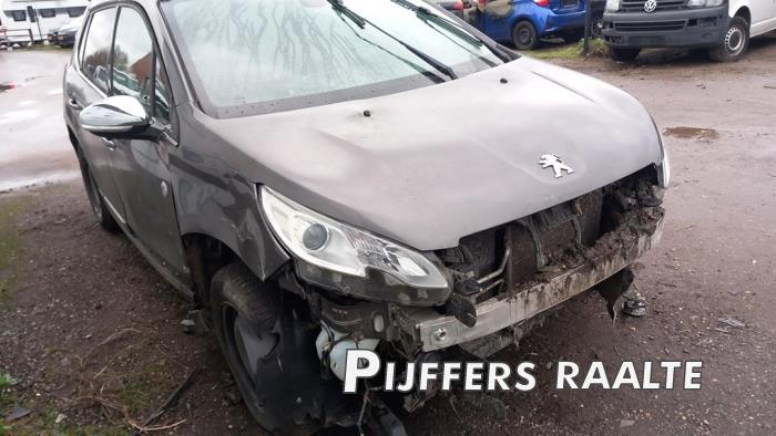 Peugeot 2008 1.2 Vti 12V PureTech 82 Sloopvoertuig (2014, Grijs)
