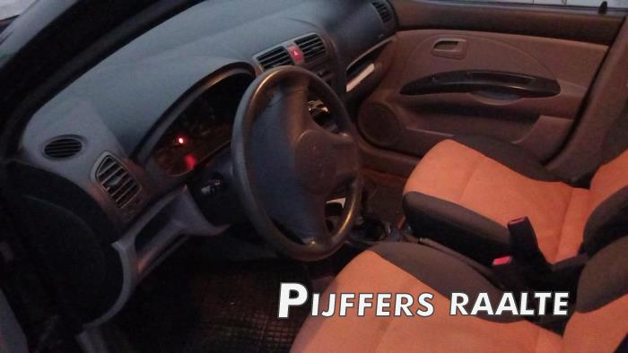 Kia Picanto 1.0 12V Sloopvoertuig (2006, Zwart)