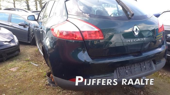 Renault Megane III Berline 1.4 16V TCe 130 Sloopvoertuig (2010, Groen)