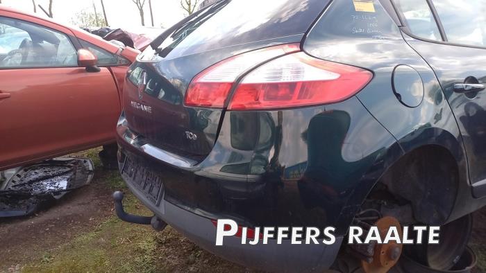 Renault Megane III Berline 1.4 16V TCe 130 Sloopvoertuig (2010, Groen)