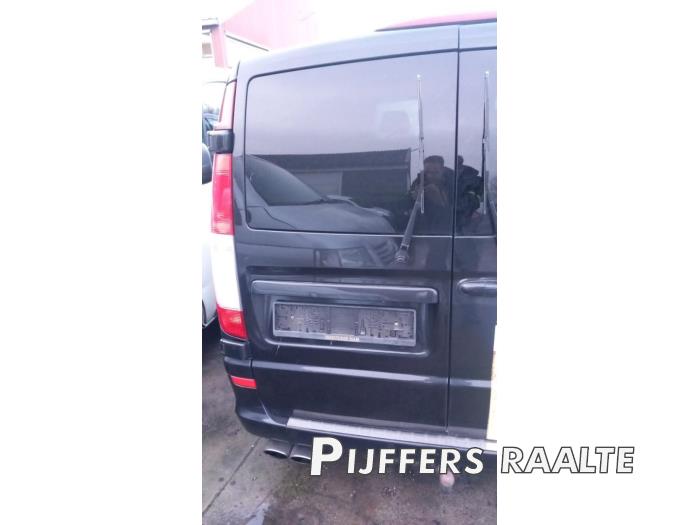 Mercedes Vito 3.0 120 CDI V6 24V Sloopvoertuig (2010, Zwart)