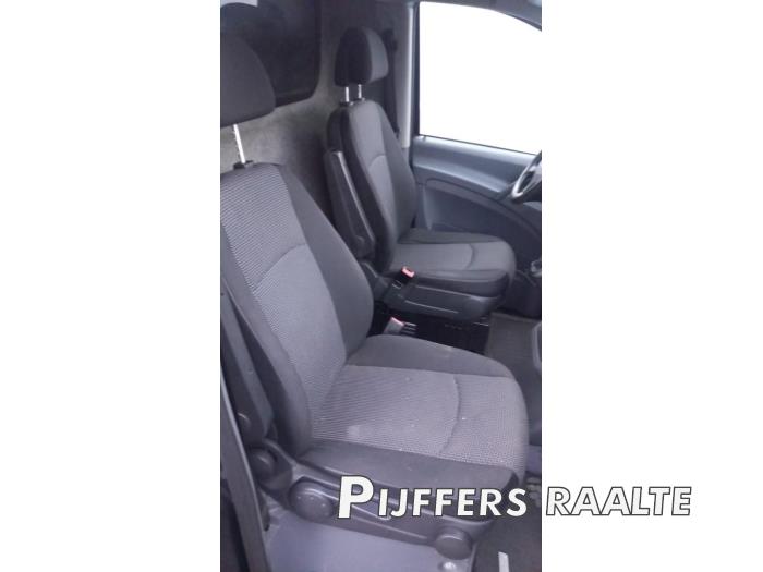 Mercedes Vito 3.0 120 CDI V6 24V Sloopvoertuig (2010, Zwart)