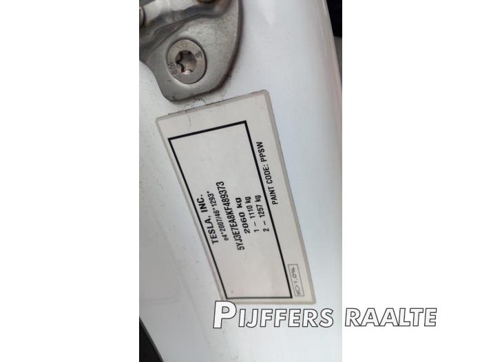 Tesla Model 3 Long Range 72kWh Sloopvoertuig (2019, Wit)