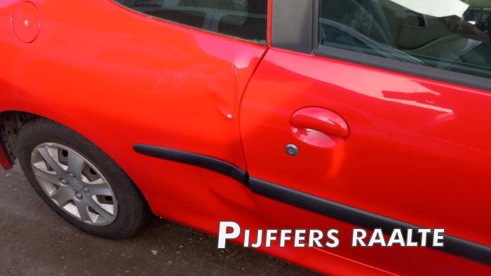 Peugeot 206+ 1.4 XS Sloopvoertuig (2009, Rood)