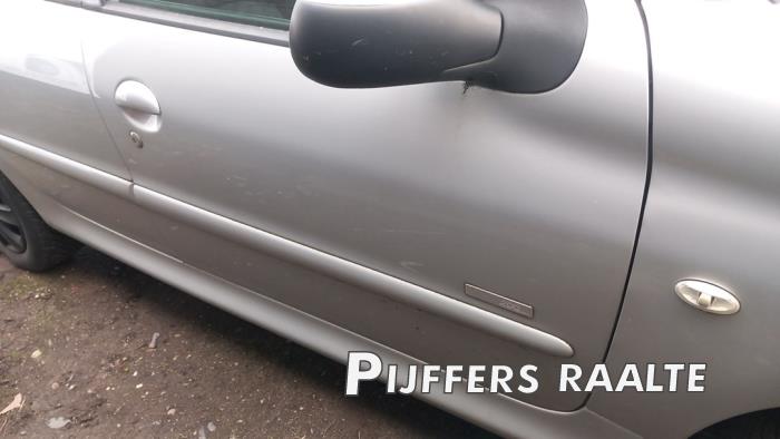 Peugeot 206+ 1.4 XS Sloopvoertuig (2010, Grijs)