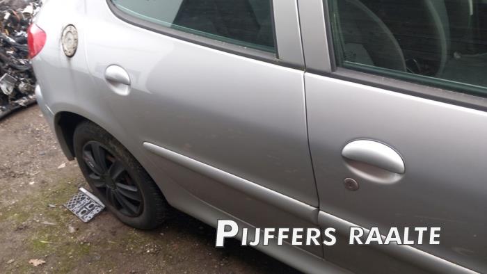 Peugeot 206+ 1.4 XS Sloopvoertuig (2010, Grijs)