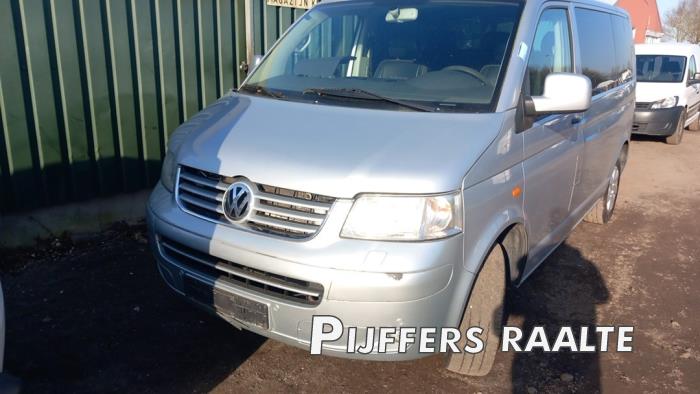 Volkswagen Transporter T5 2.5 TDi Sloopvoertuig (2006, Metallic, Zilver)