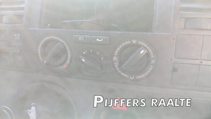 Volkswagen Transporter T5 2.5 TDi Sloopvoertuig (2006, Metallic, Zilver)