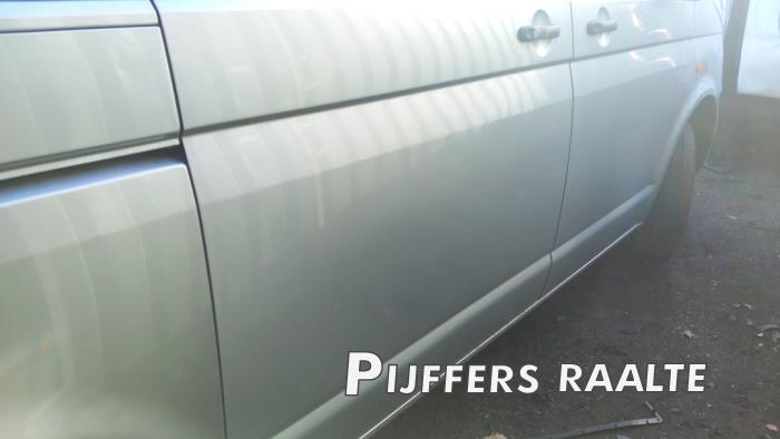 Volkswagen Transporter T5 2.5 TDi Sloopvoertuig (2006, Metallic, Zilver)