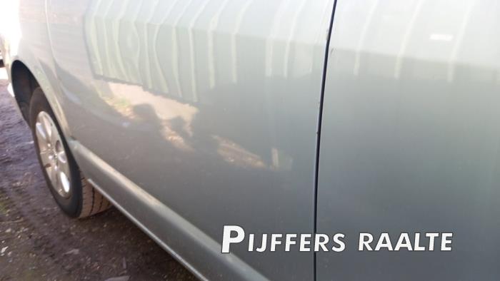 Volkswagen Transporter T5 2.5 TDi Sloopvoertuig (2006, Metallic, Zilver)