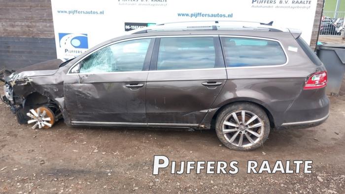 Volkswagen Passat Variant 2.0 TDI 16V 135 Sloopvoertuig (2012, Bruin)