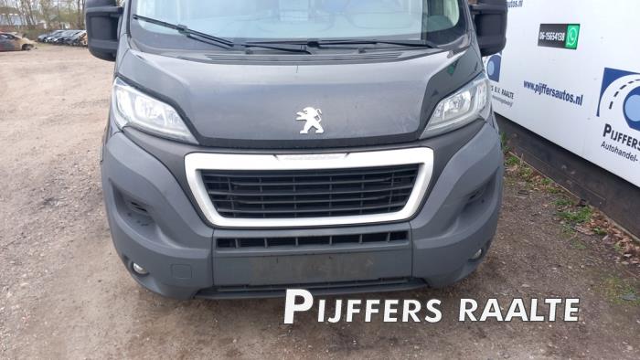 Peugeot Boxer 2.0 BlueHDi 130 Sloopvoertuig (2018, Metallic, Grijs, Moonmist)