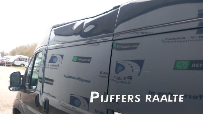 Peugeot Boxer 2.0 BlueHDi 130 Sloopvoertuig (2018, Metallic, Grijs, Moonmist)