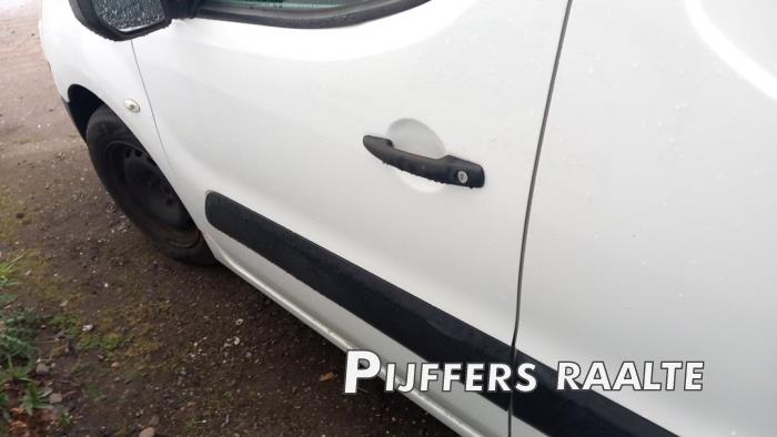 Peugeot Partner 1.6 HDI 75 16V Sloopvoertuig (2010, Metallic, Wit, Blank)