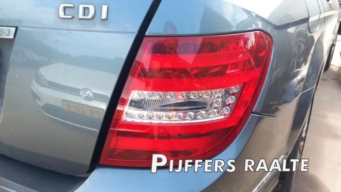 Mercedes C Estate 2.2 C-200 CDI 16V BlueEFFICIENCY Sloopvoertuig (2011, Grijs)