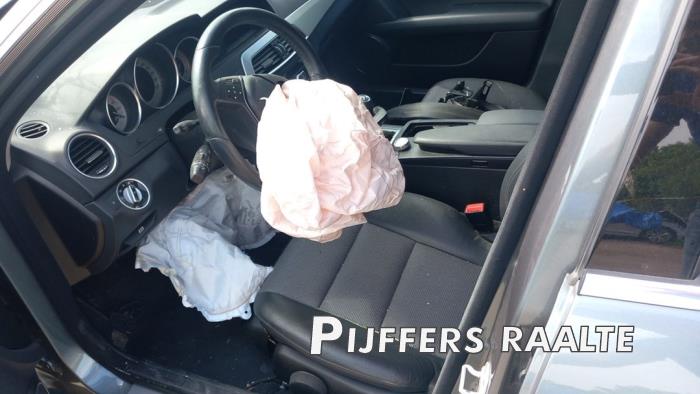 Mercedes C Estate 2.2 C-200 CDI 16V BlueEFFICIENCY Sloopvoertuig (2011, Grijs)